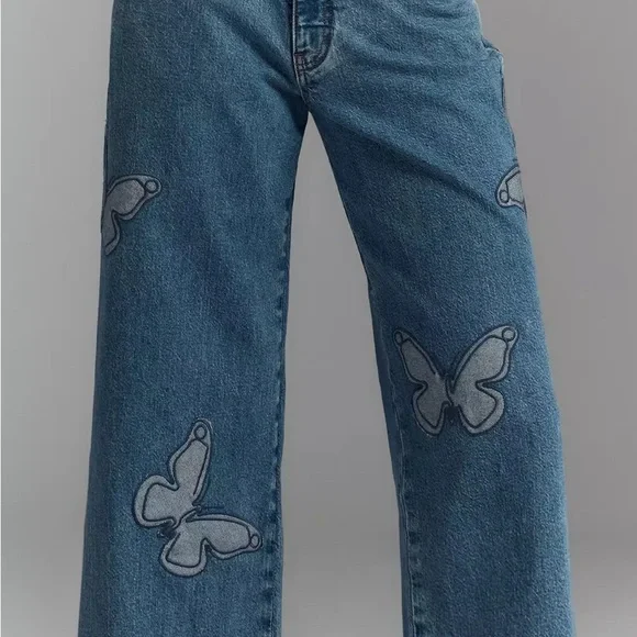 Pilcro butterfly low slung wide leg jeans online. - Picture 2 of 8